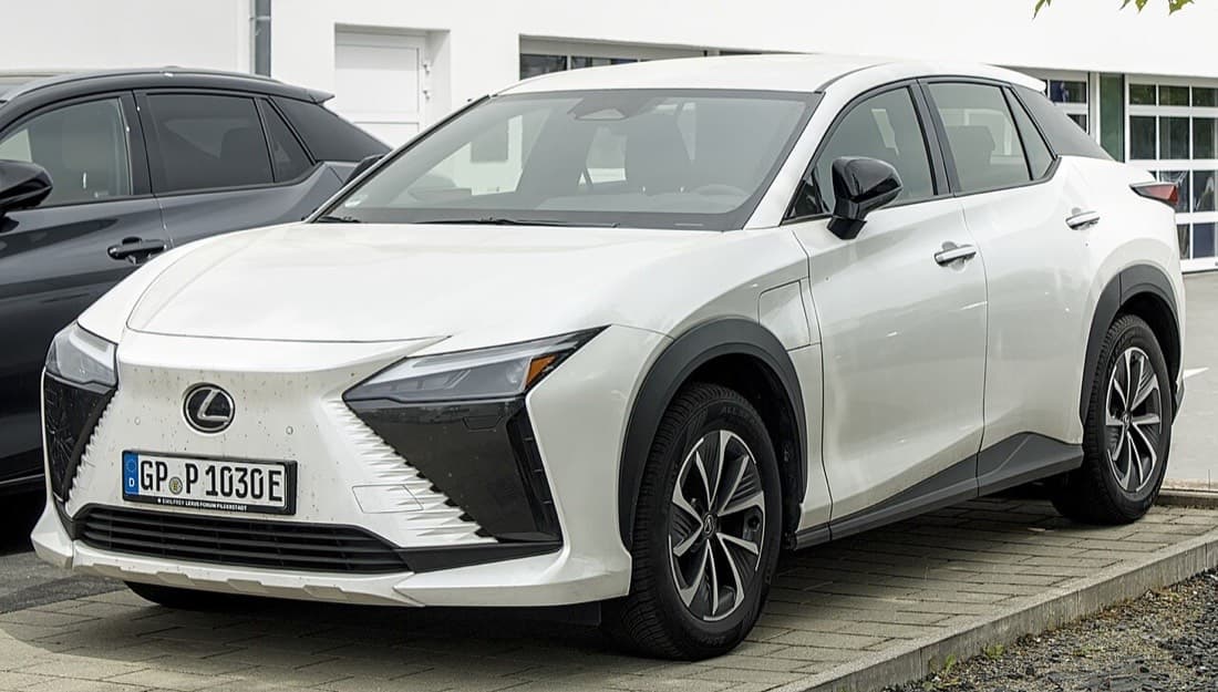 Lexus RZ 450e