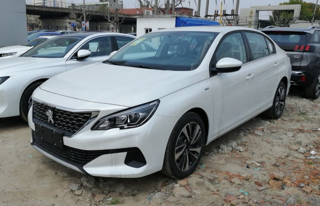 Peugeot 408